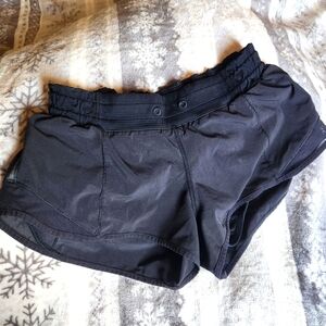 lululemon athletica hot shorts 2